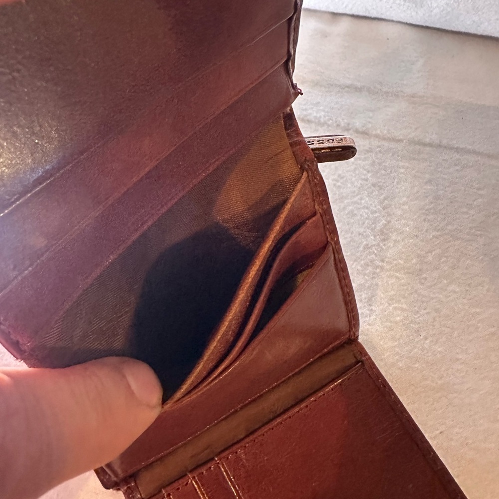 Fossil Rich Brown Leather Wallet - Picture 6 of 11